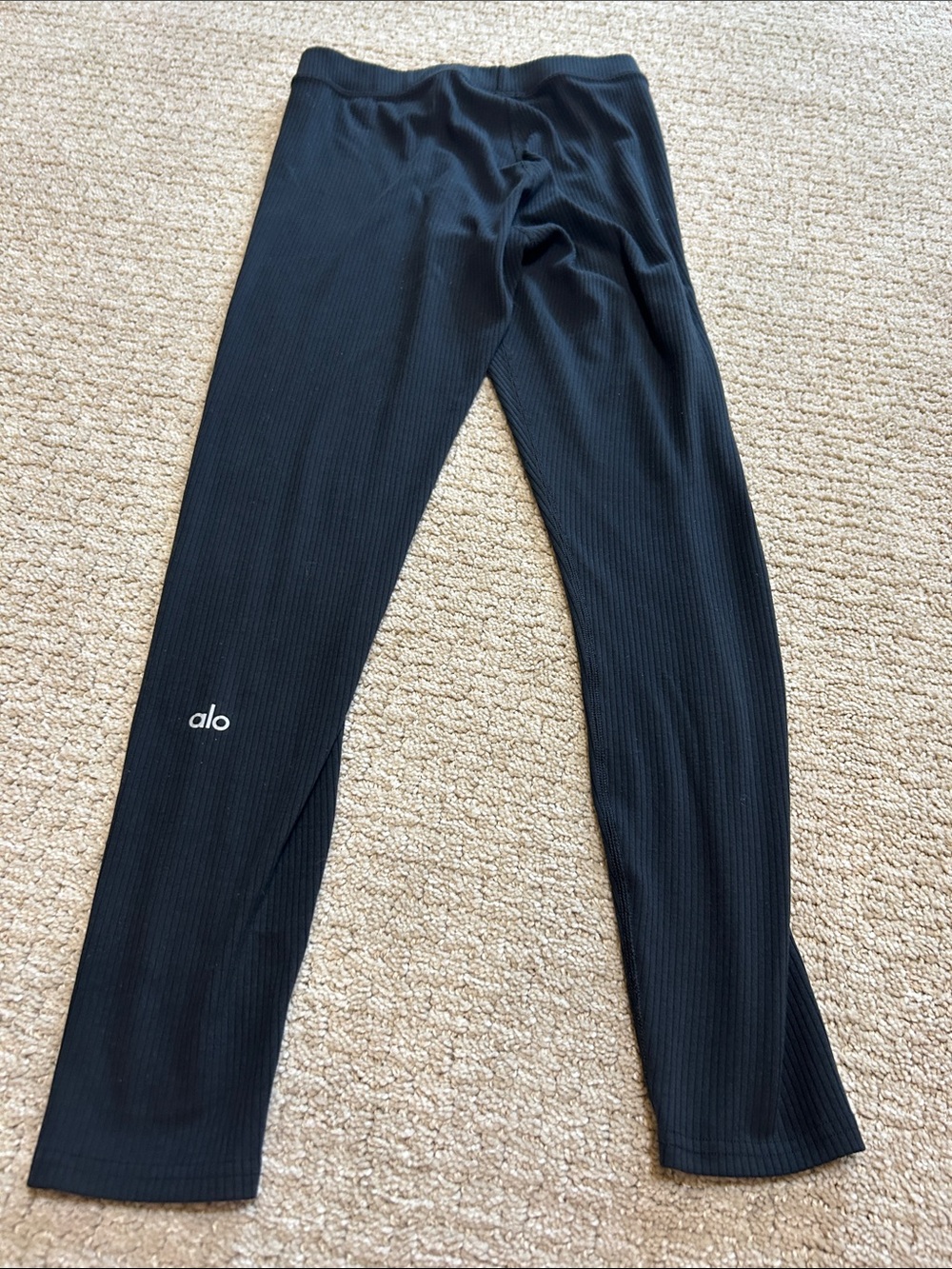 Alo Set Pre Loved Ribbed Cropped M Top, Ribbed Leggings Small - Picture 5 of 6